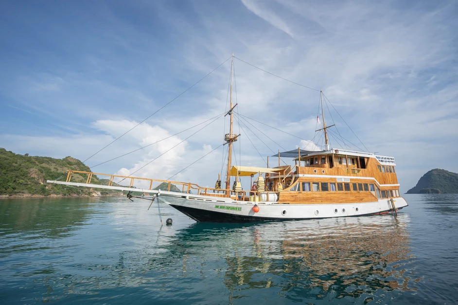 Open Trip Labuan Bajo Kapal Phinisi Deluxe NK 2