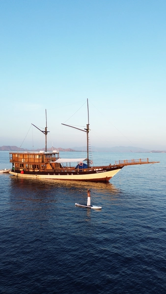 Private Deluxe Phinisi Charter Komodo Gamara