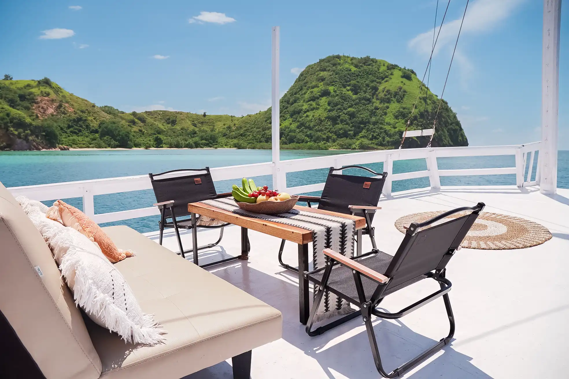 Open Trip Labuan Bajo Kapal Phinisi Superior Nusantara Karya