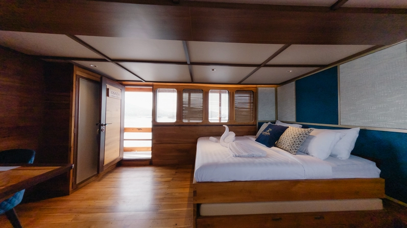 Osaka Cabin 2