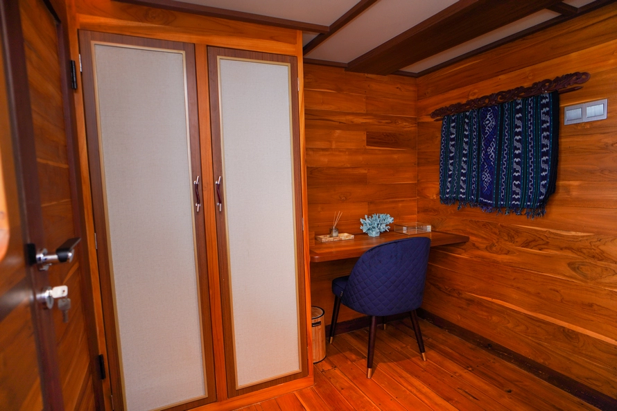 Osaka Cabin 2