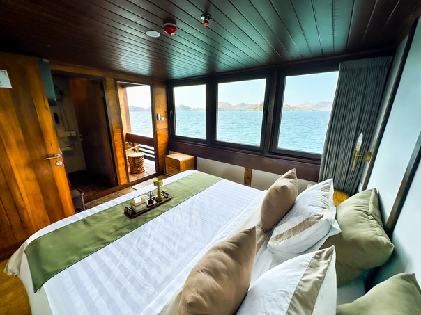 Deluxe Cabin 4