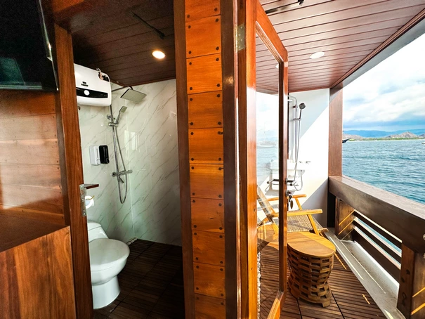Deluxe Cabin 4