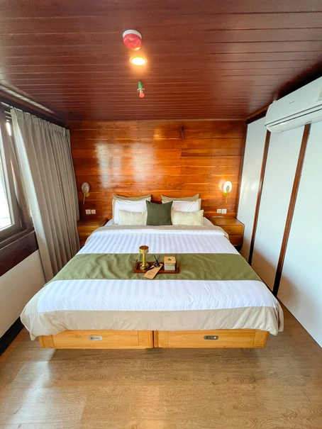Deluxe Cabin 4