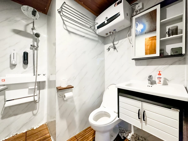 Deluxe Cabin 1