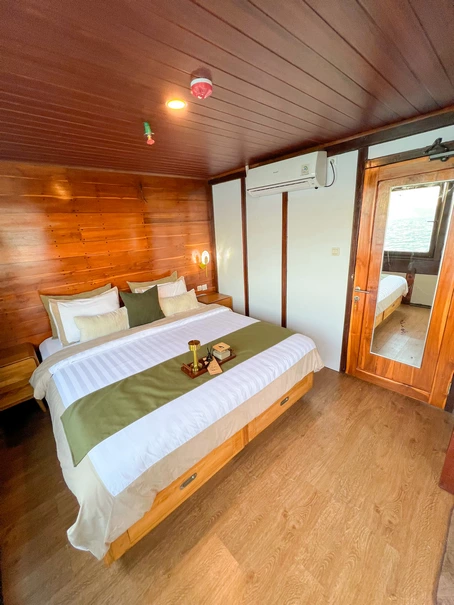 Deluxe Cabin 2
