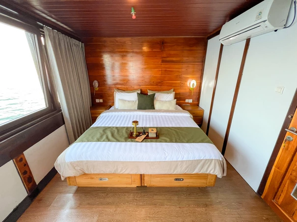 Deluxe Cabin 2